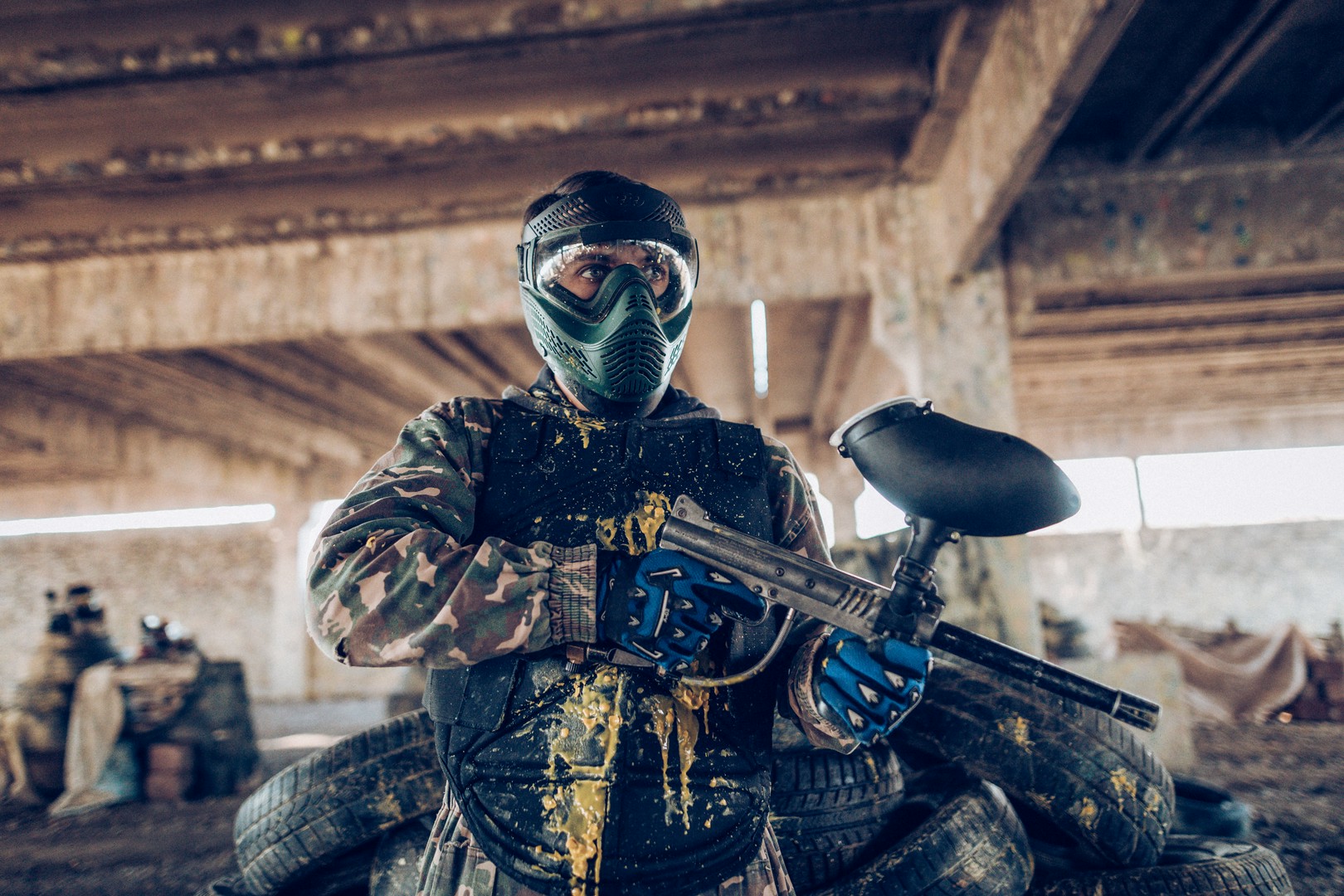 Jak zorganizować emocjonującą grę w paintball na Mazurach?