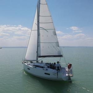 Wynajem skuterów i motorówek w Piaskach