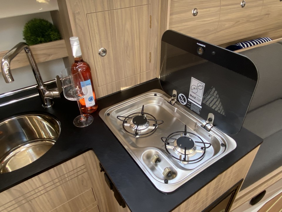 oSrwOzRr4alvZEyDRQVq oSrwOzRr4alvZEyDRQVq